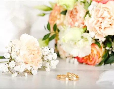 Blumen zur Hochzeit – ideales Geschenk oder doch eher überflüssig?